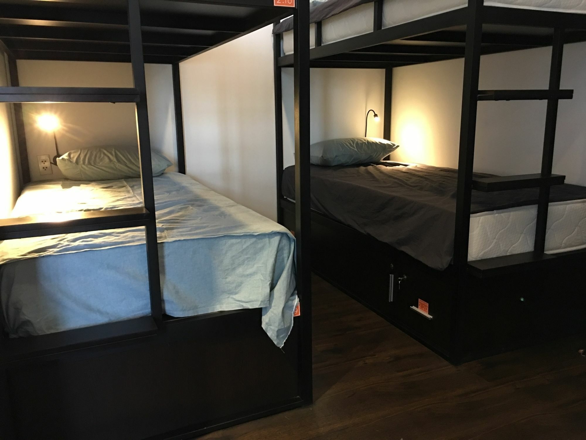 Penthouse Hostel & Spa 胡志明市 外观 照片